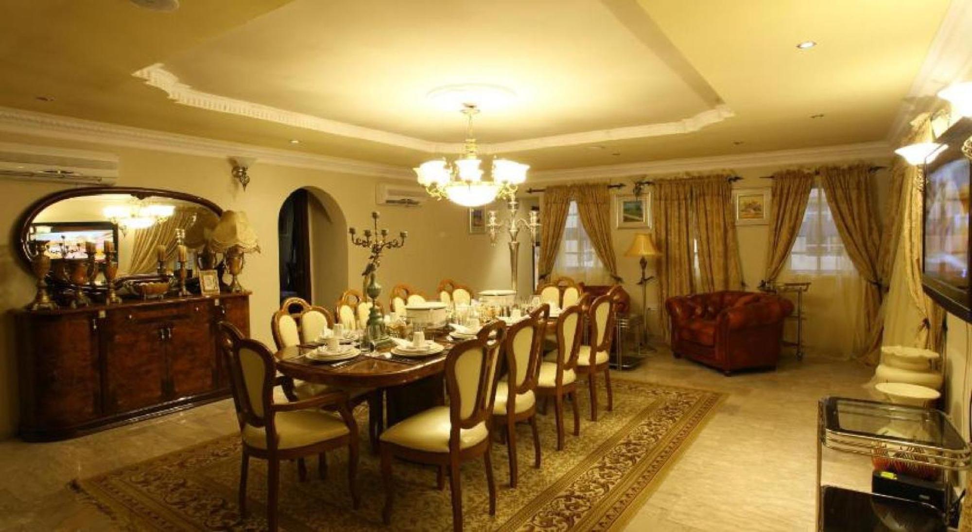 Room In Lodge - Apartment Royale Hotel-3 Bd Apartment Ikeja Exteriör bild